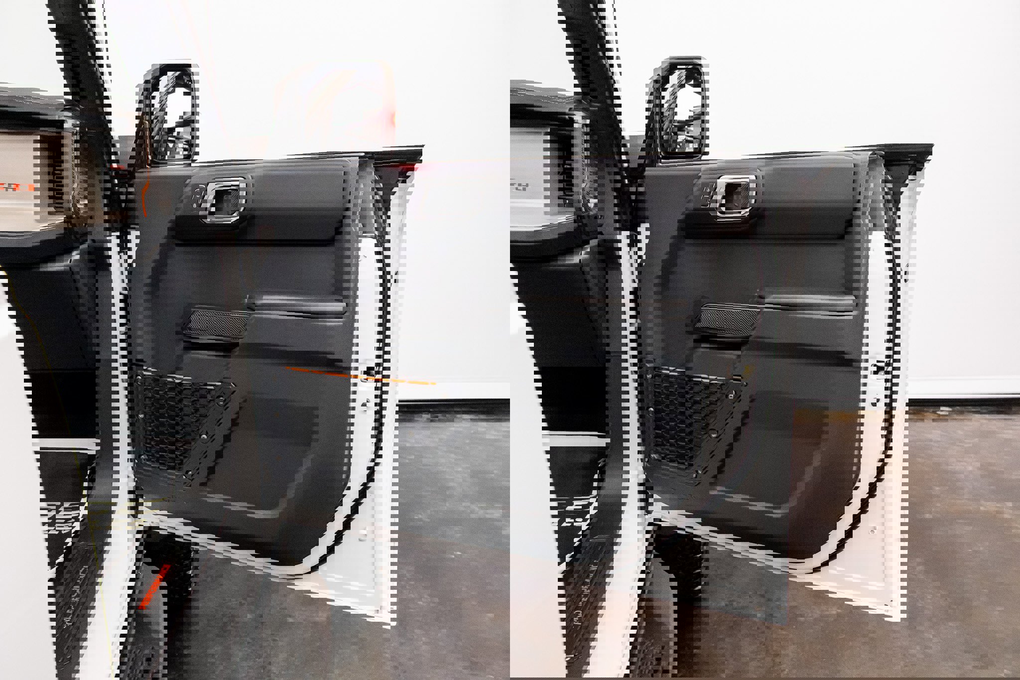 Used 2024 Ford Bronco Raptor w/ Interior Carbon Fiber Pack 6 image 31