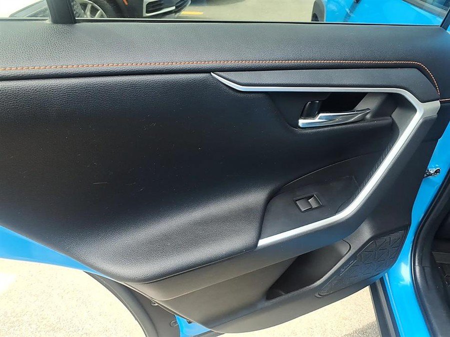 Used 2020 Toyota RAV4 Adventure AWD/4WD image 11
