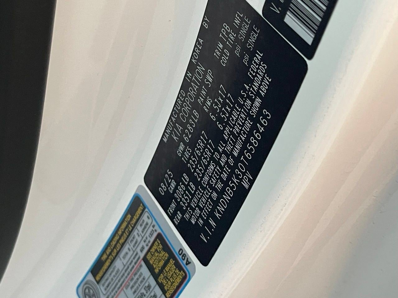Used 2026 Kia Carnival FWD image 13