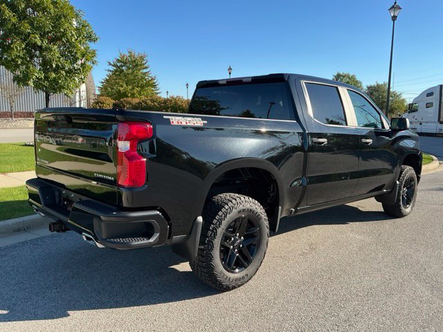 Used 2023 Chevrolet Silverado 1500 Custom Trail Boss AWD/4WD image 6