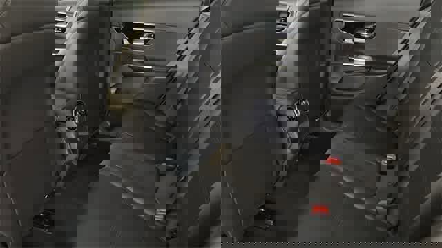 Certified 2025 Mercedes-Benz GLC 300 4MATIC image 27