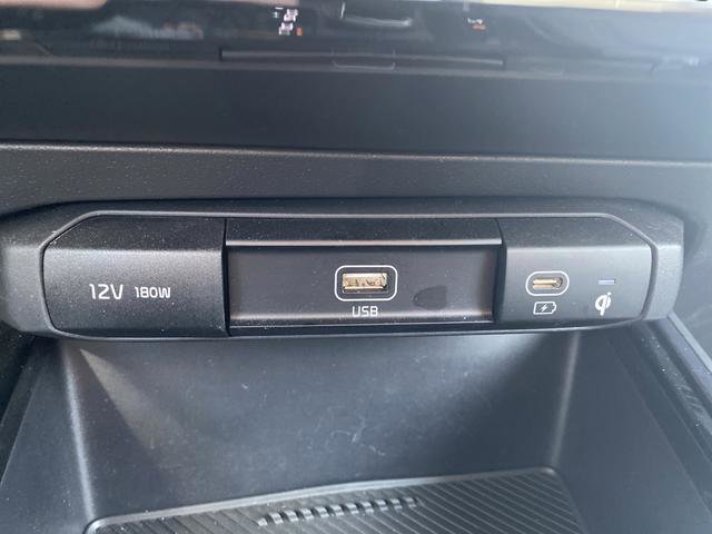 Certified 2023 Kia Niro EX image 23