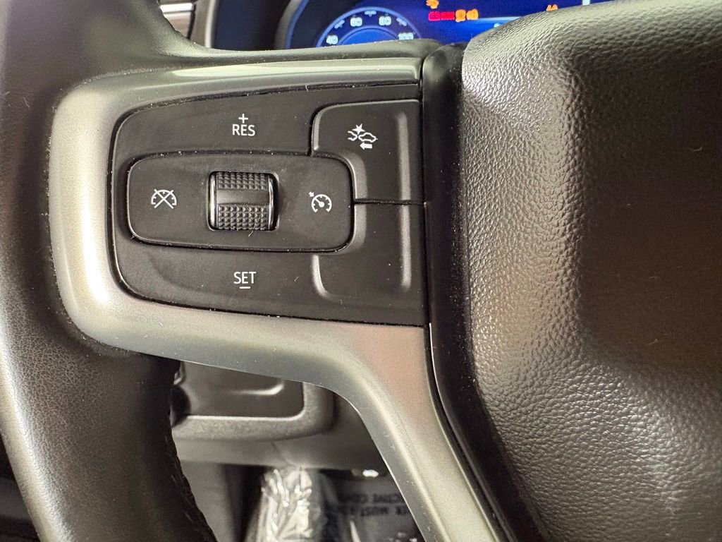 Used 2024 Chevrolet Suburban LT RWD image 29