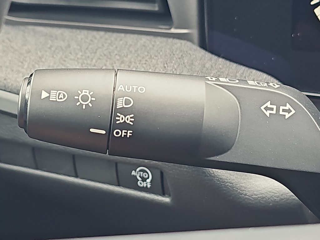 New 2027 Nissan Kicks S FWD image 29