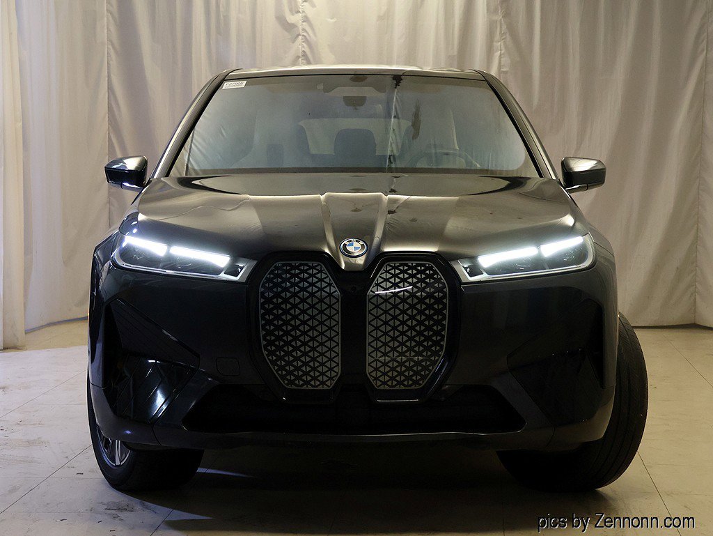 Certified 2023 BMW iX xDrive50 w/ Premium Package AWD/4WD image 5