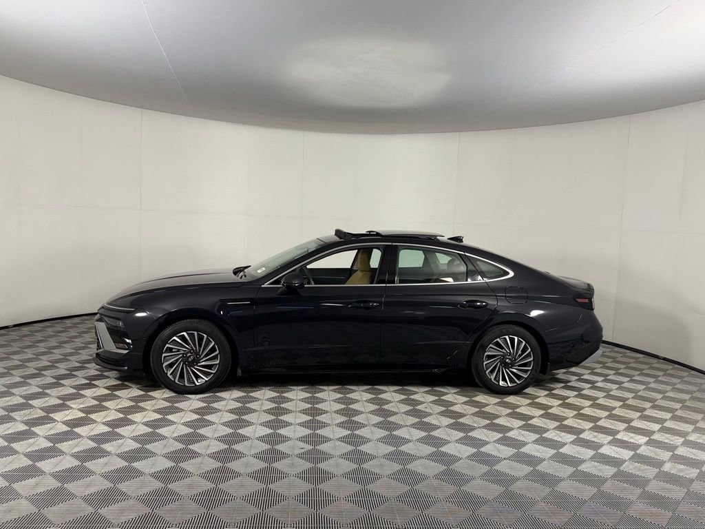 Used 2024 Hyundai Sonata Limited FWD image 11