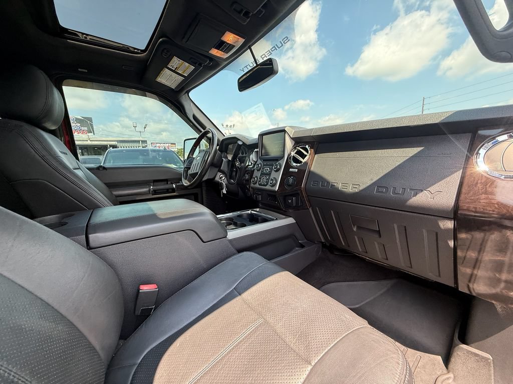 Used 2016 Ford F250 Platinum w/ FX4 Off-Road Package AWD/4WD image 27