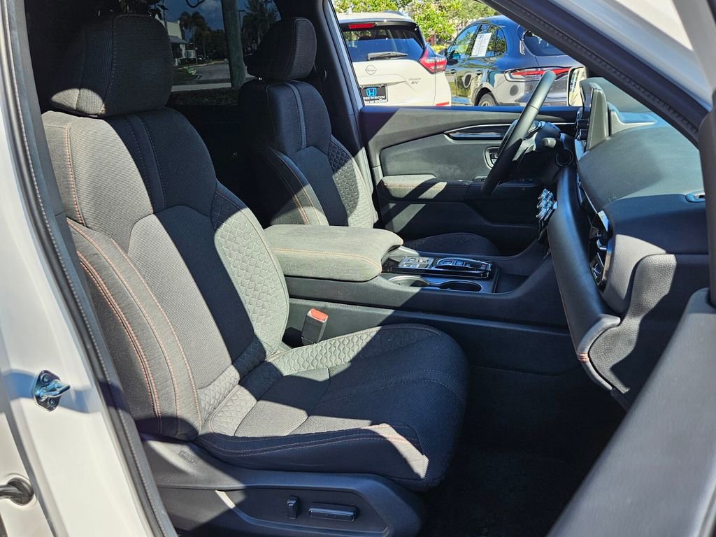Certified 2024 Honda Pilot Sport image 17
