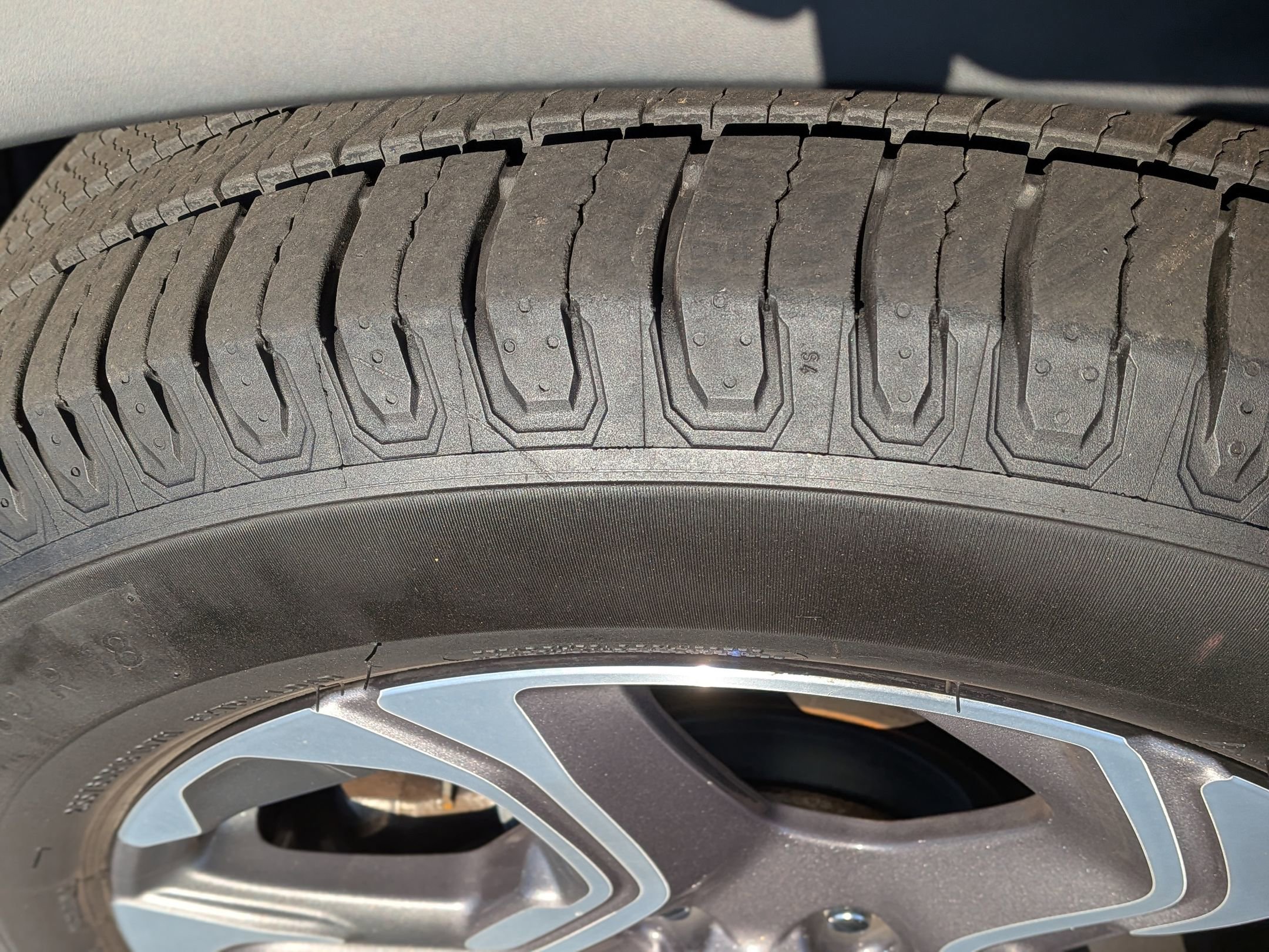 Used 2018 Honda CR-V EX image 13