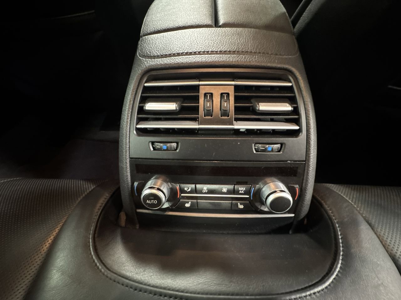 Used 2016 BMW M6 Gran Coupe RWD image 31