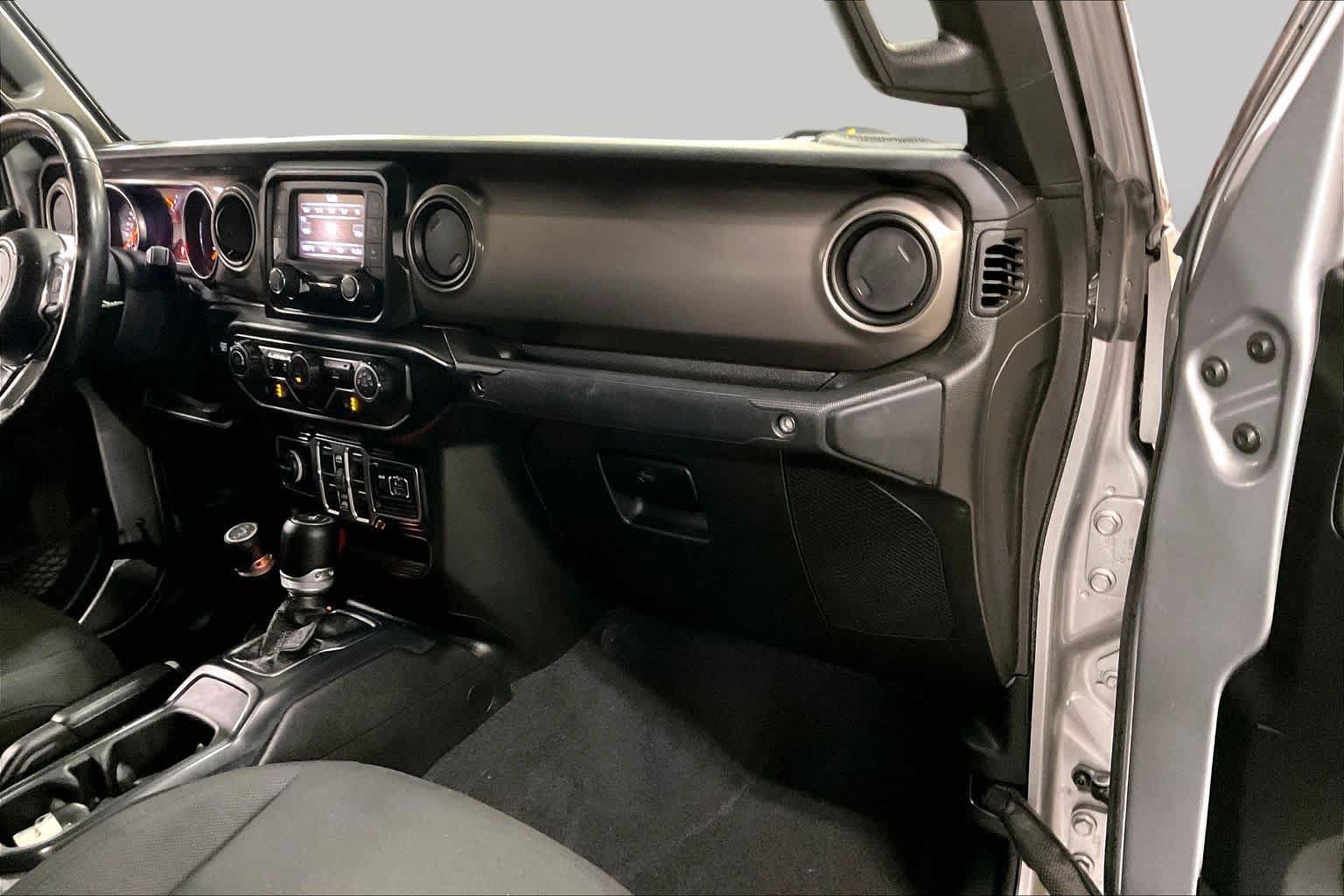 Used 2020 Jeep Gladiator Sport w/ Quick Order Package 24S AWD/4WD image 19