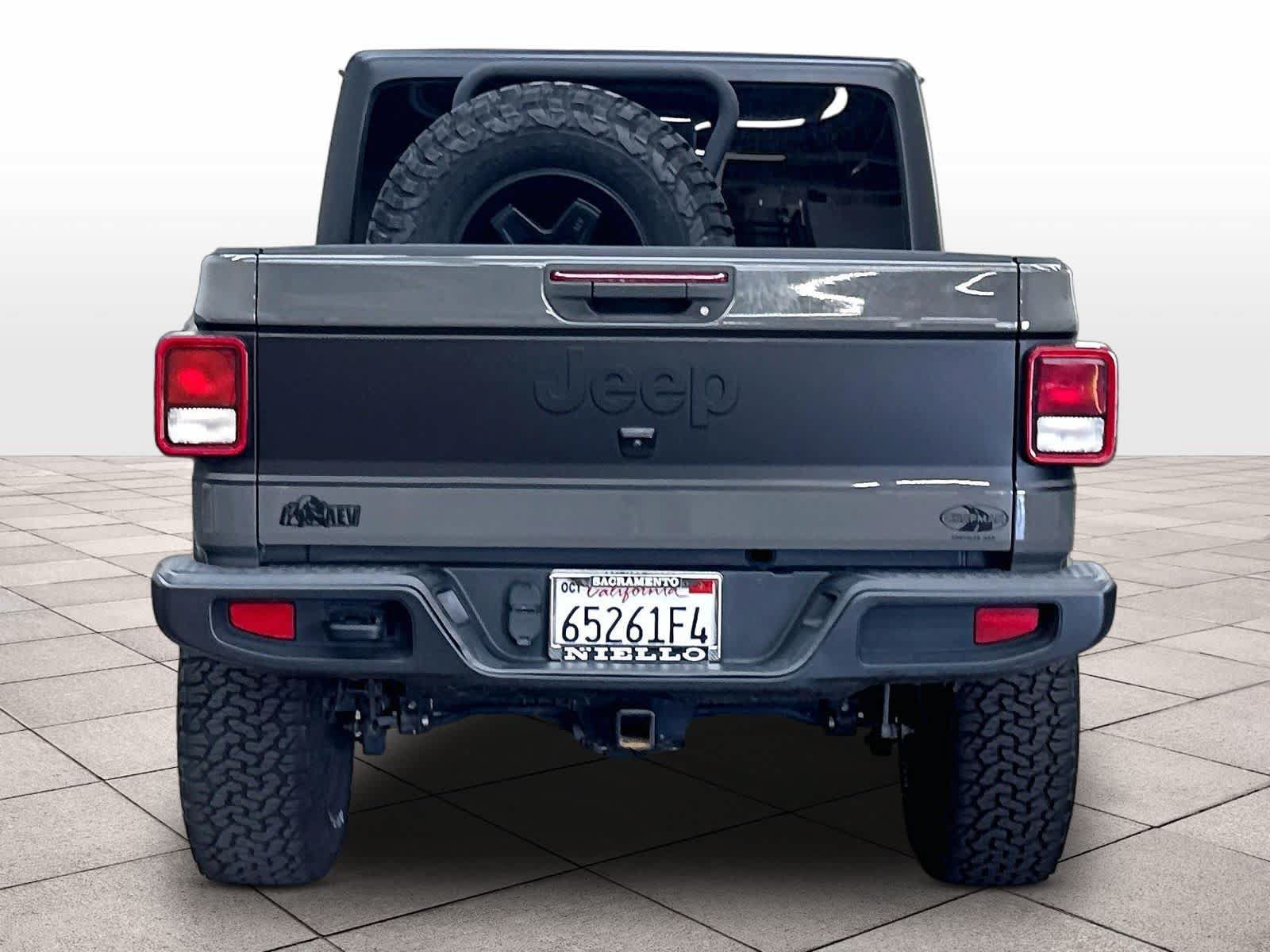 Used 2021 Jeep Gladiator Sport AWD/4WD image 7