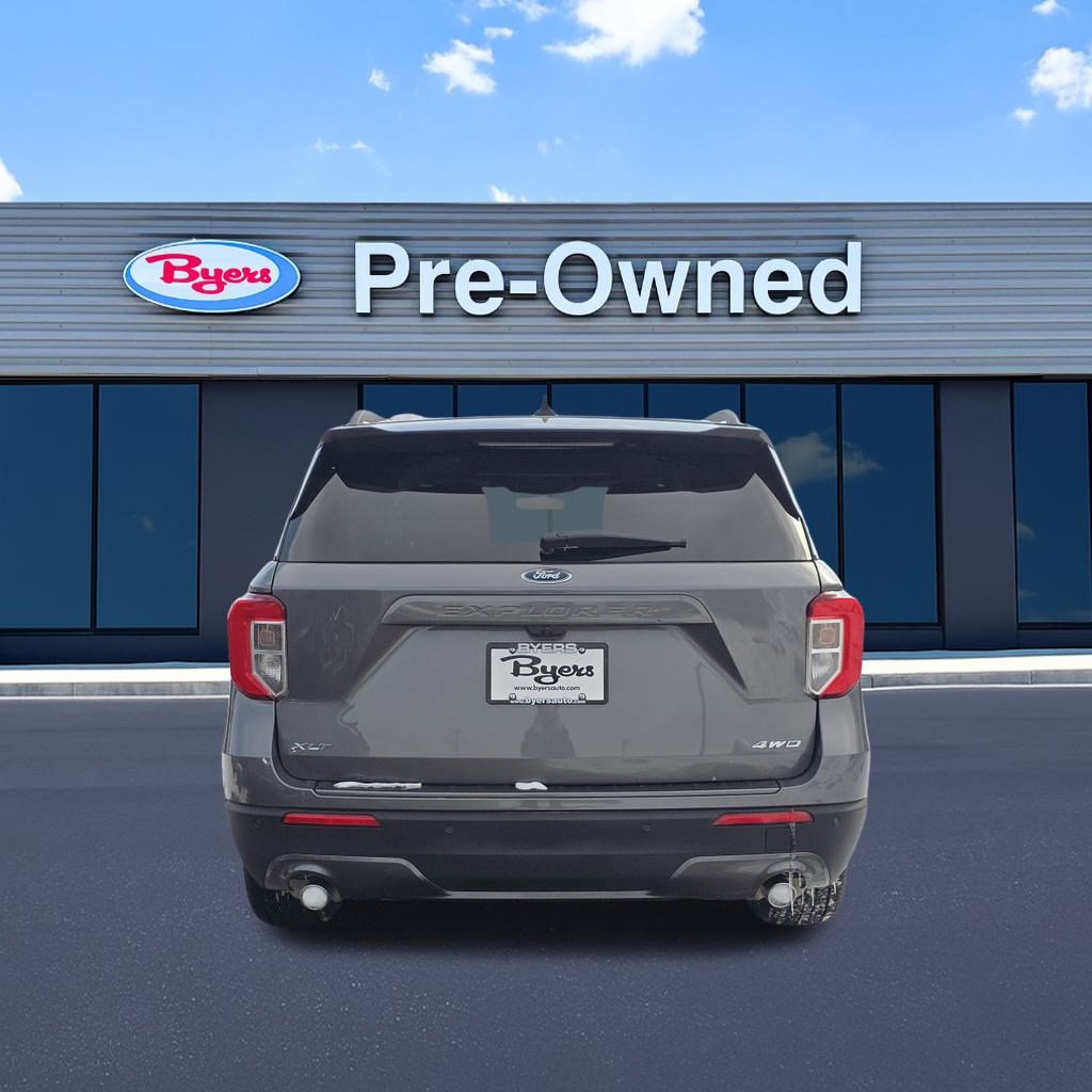 Used 2024 Ford Explorer XLT w/ Equipment Group 202A image 6