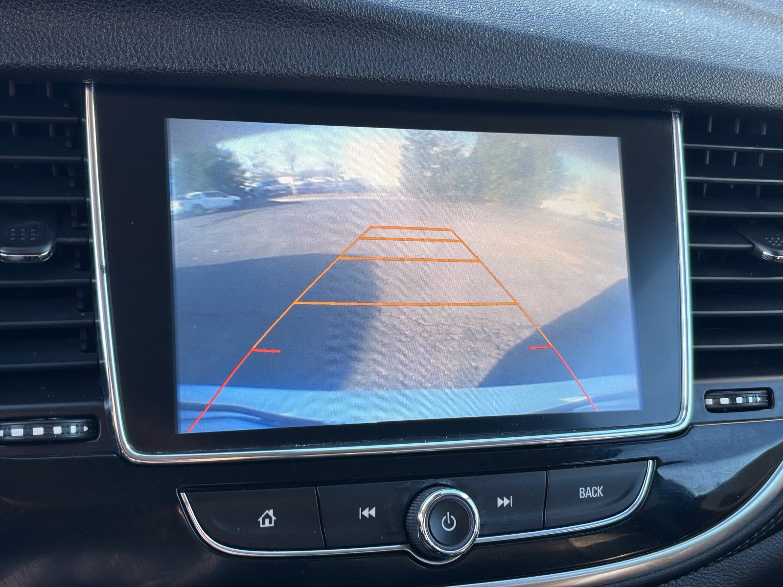 Used 2017 Buick Encore Essence image 4