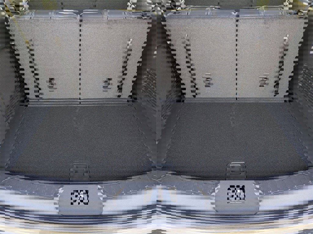 New 2026 Ford Explorer ST-Line w/ ST-Line Street Pack image 7