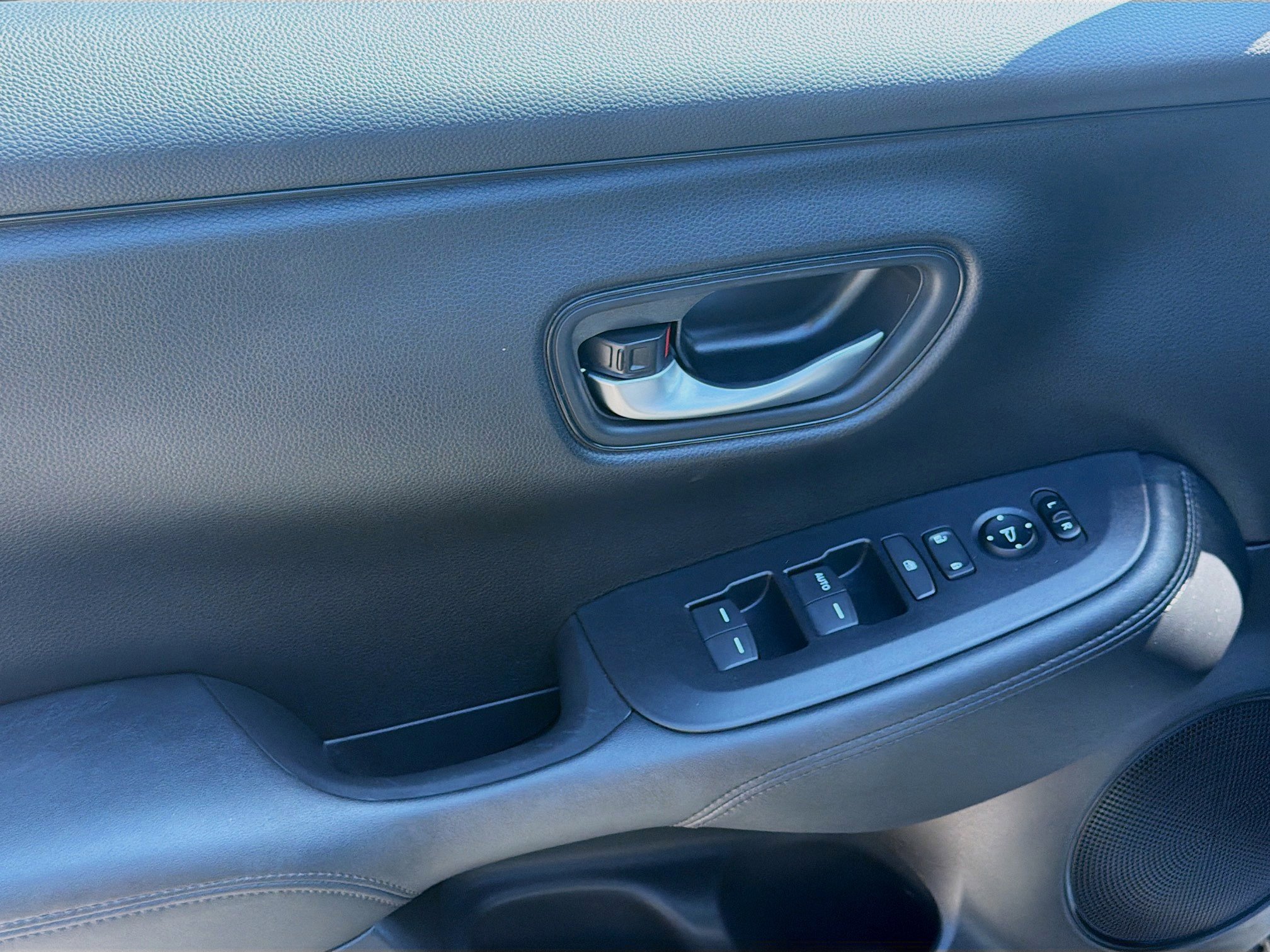 Certified 2024 Honda HR-V LX image 16