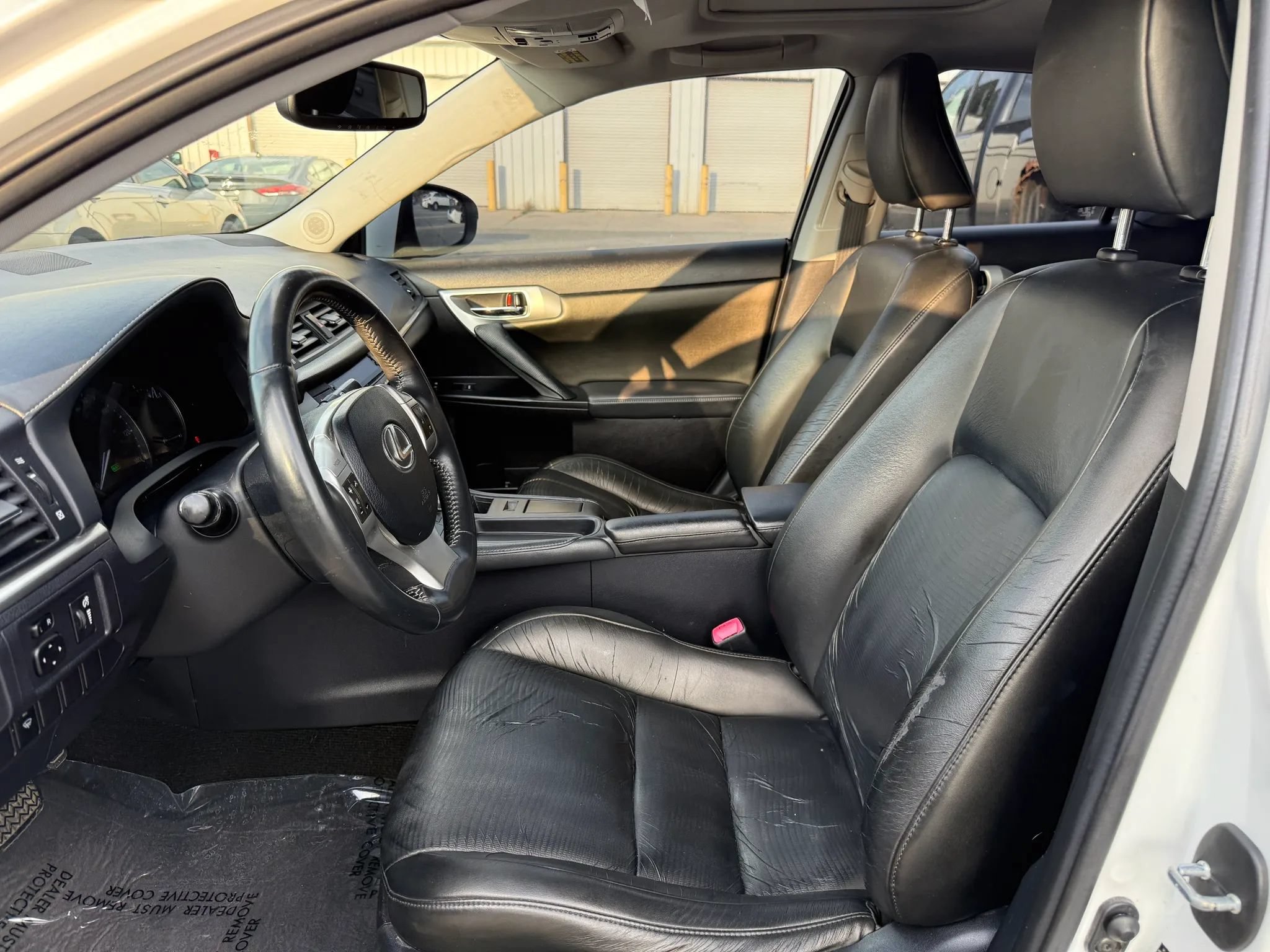Used 2013 Lexus CT 200h w/ Premium Pkg w/Backup Camera FWD image 2