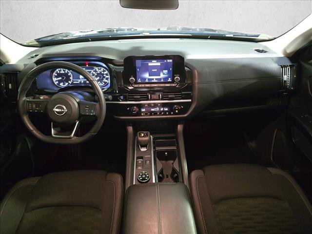 Used 2025 Nissan Pathfinder SV AWD/4WD image 9