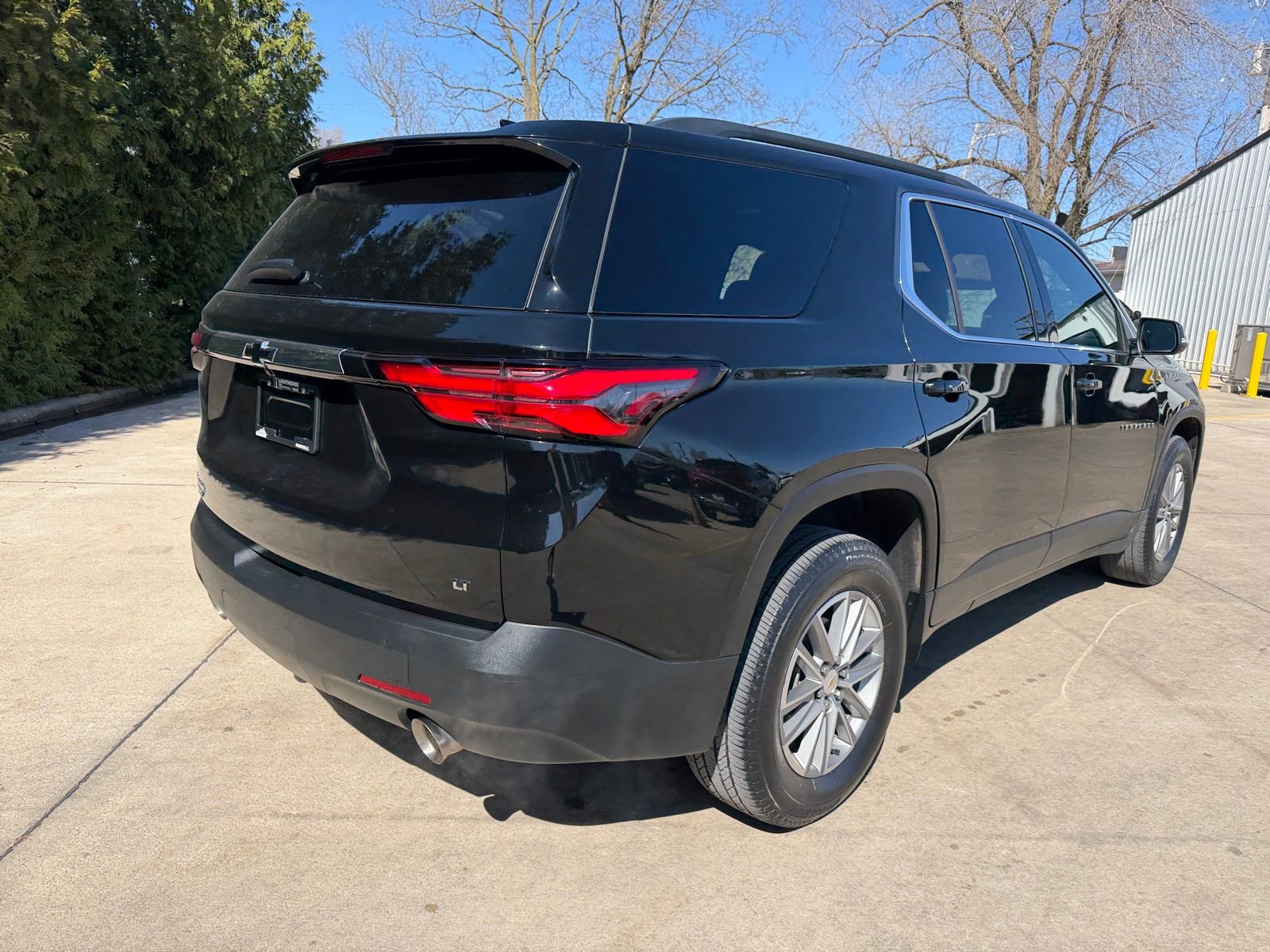 Used 2023 Chevrolet Traverse LT image 32