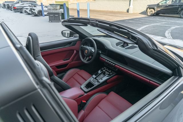 Used 2025 Porsche 911 Targa 4 GTS AWD/4WD image 35
