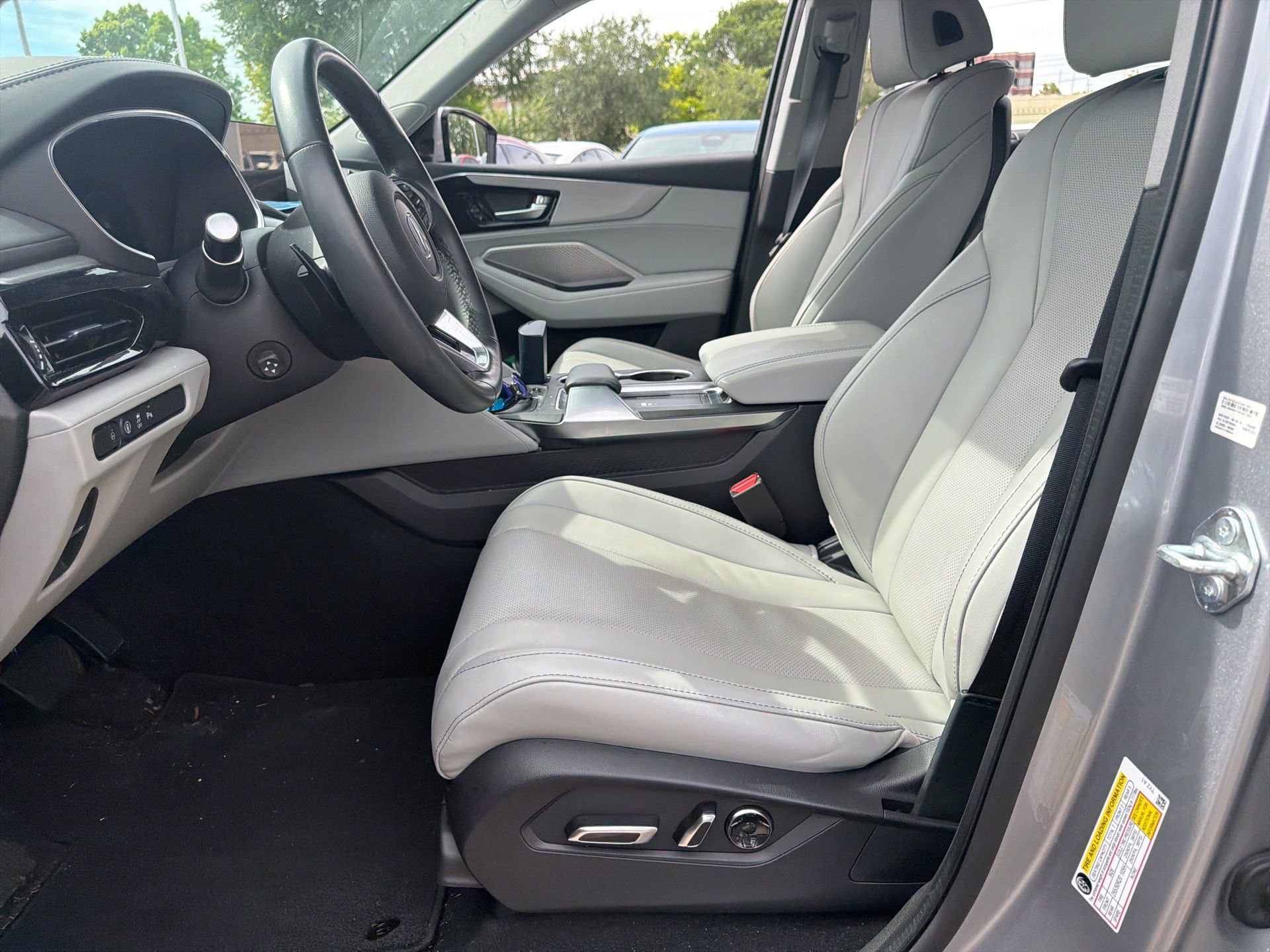 Used 2024 Acura MDX FWD w/ Technology Package image 9