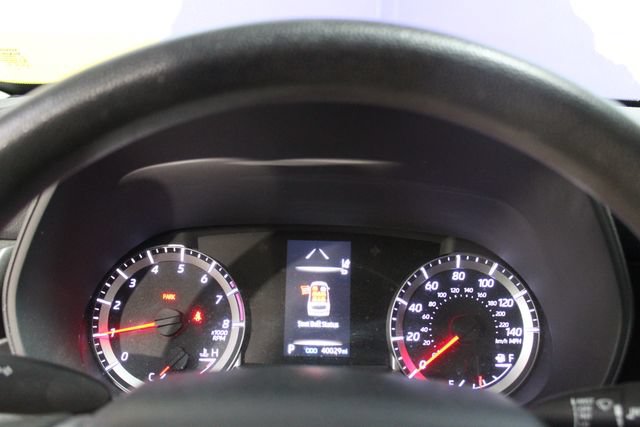 Used 2022 Toyota Highlander L AWD/4WD image 18