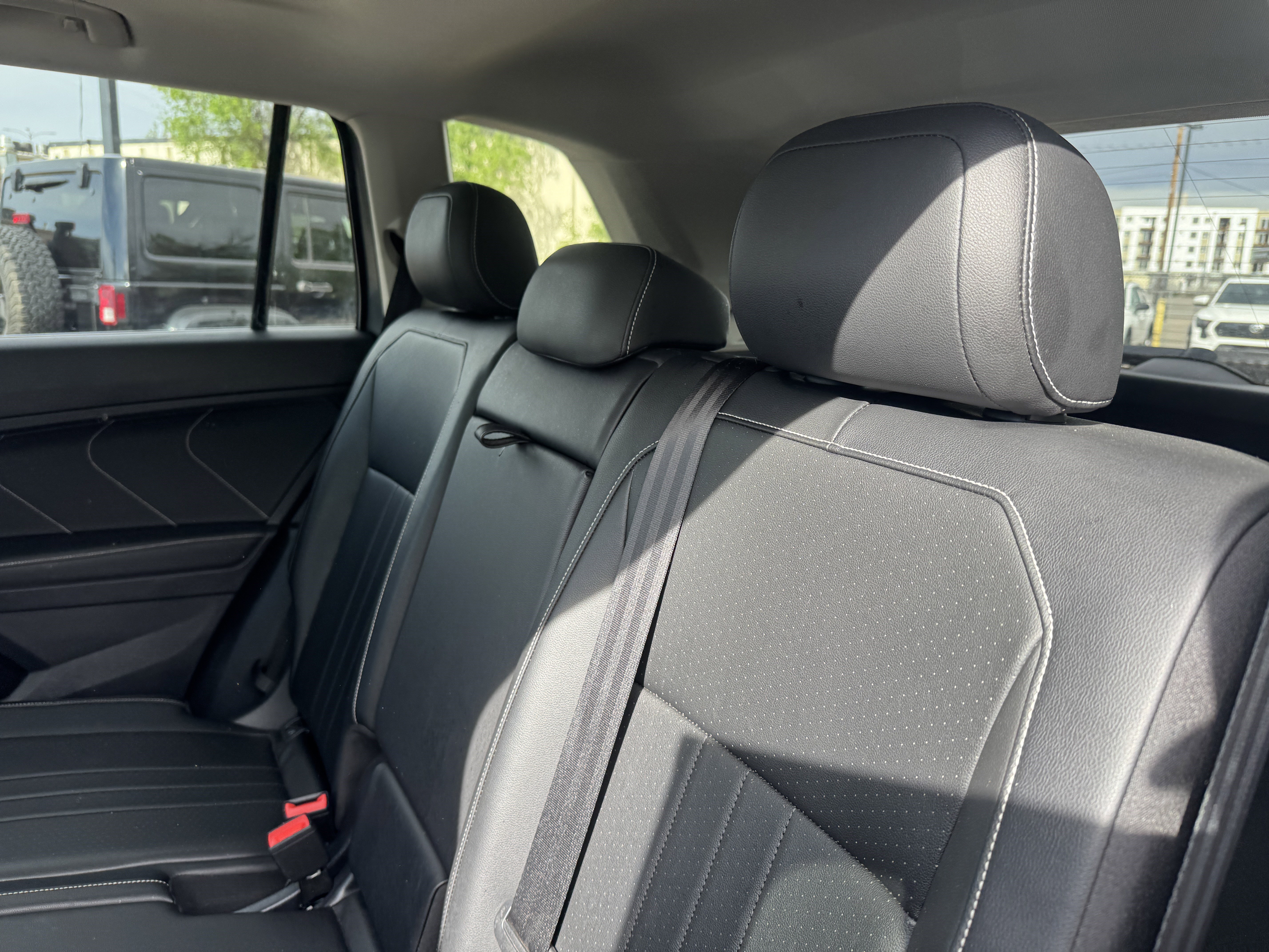 Used 2022 Volkswagen Tiguan SE AWD/4WD image 15