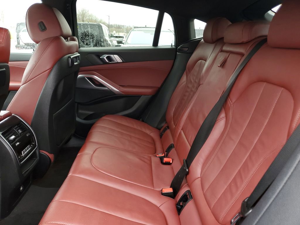 Used 2021 BMW X6 xDrive40i w/ M Sport Package image 26