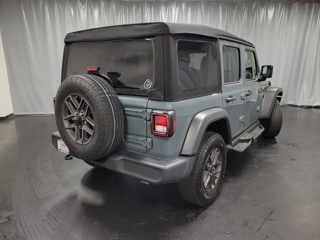 Used 2024 Jeep Wrangler Sport S image 8