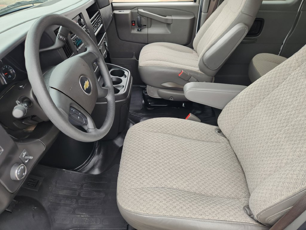Used 2025 Chevrolet Express 2500 LT w/ LT Preferred Equipment Group RWD image 13
