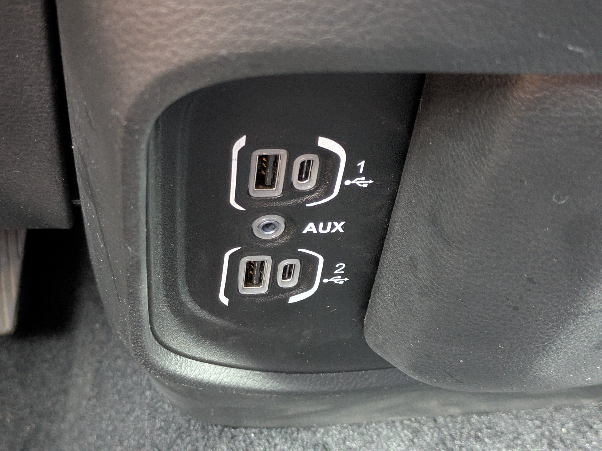 Used 2025 RAM 1500 Warlock AWD/4WD image 28