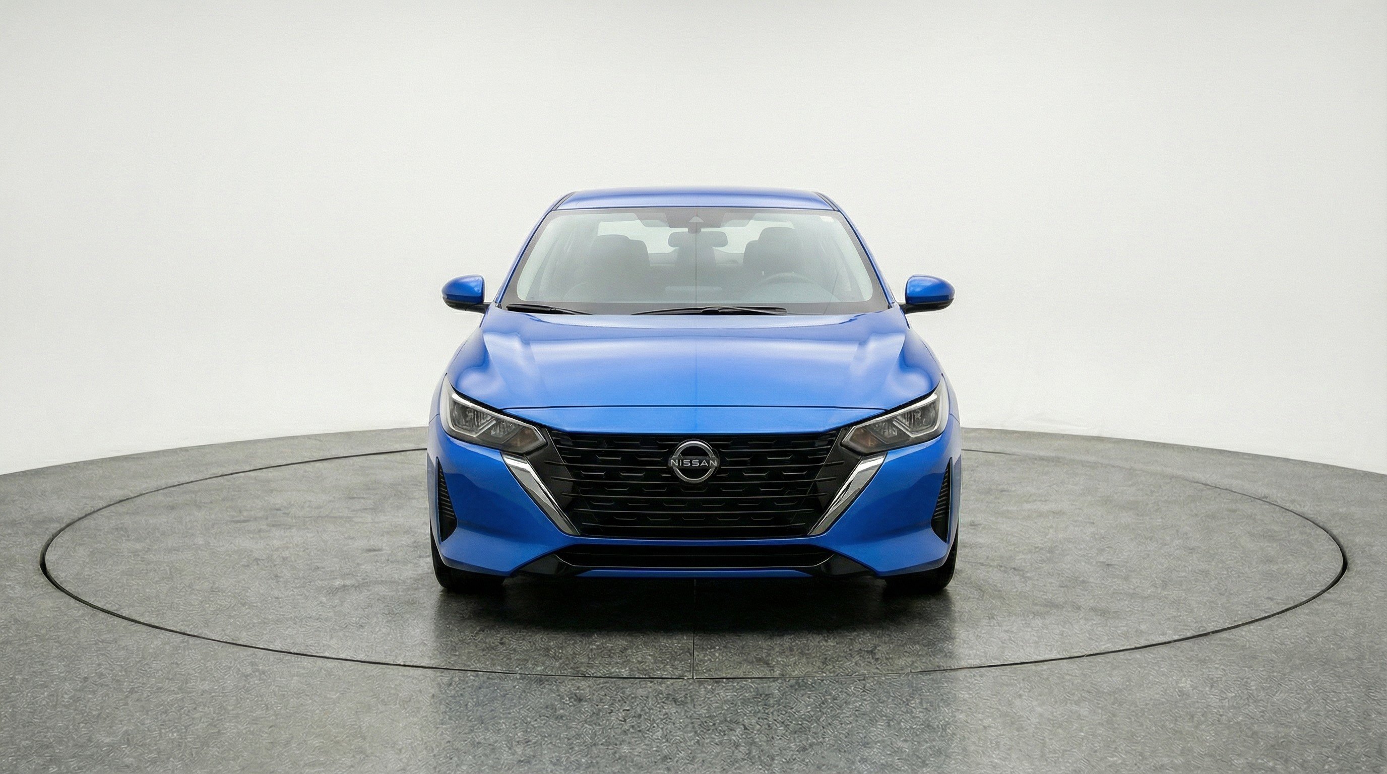 Used 2025 Nissan Sentra SV FWD image 2