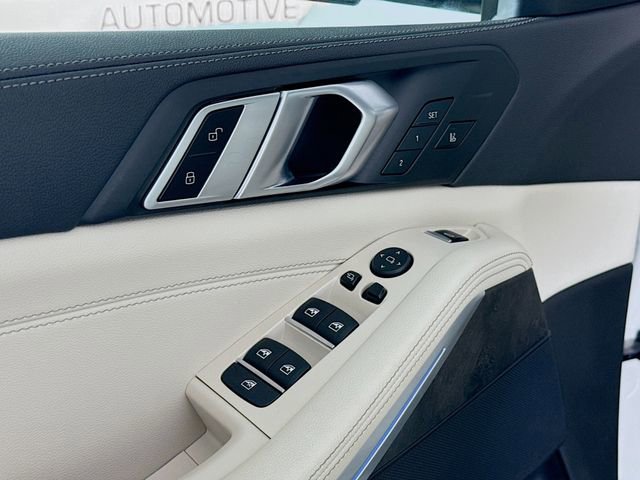 Used 2022 BMW X5 xDrive45e w/ Executive Package AWD/4WD image 18
