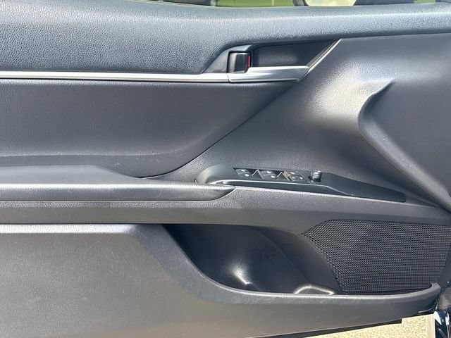 Used 2020 Toyota Camry SE FWD image 24