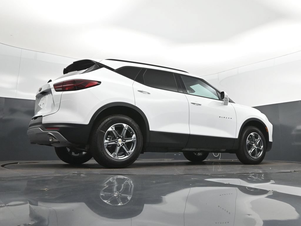 New 2026 Chevrolet Blazer LT w/ Convenience Package FWD image 42