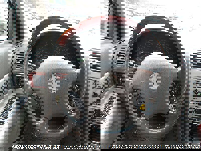 Used 2004 Lincoln LS image 12