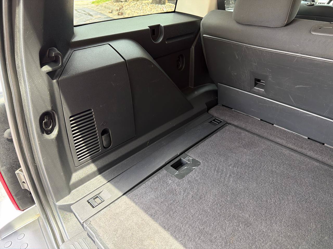 Used 2008 Dodge Nitro SXT RWD image 23