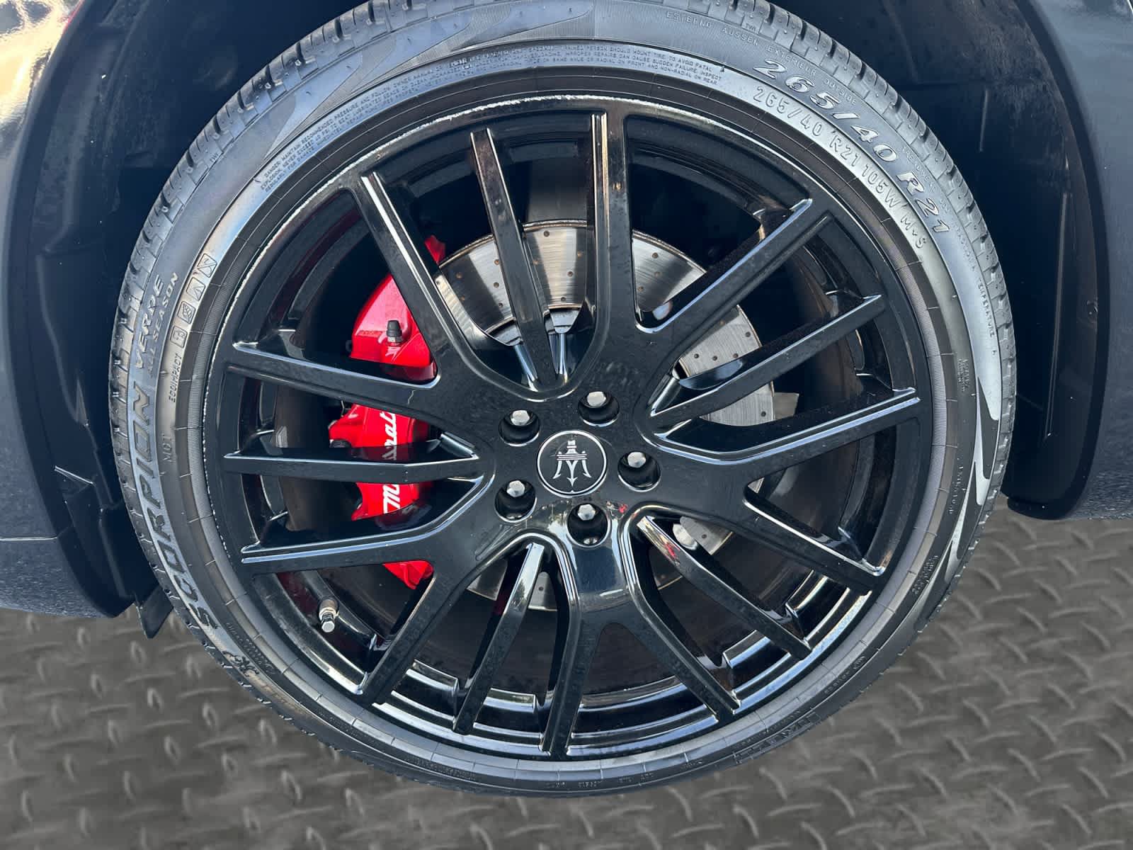 Used 2022 Maserati Levante Modena AWD/4WD image 9