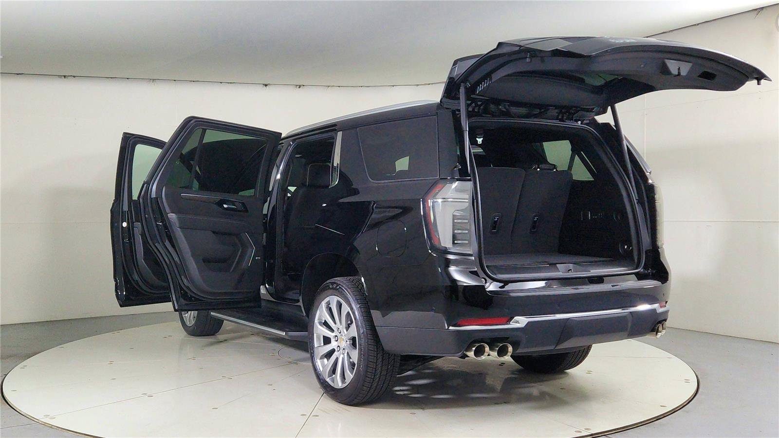 New 2026 Chevrolet Tahoe Premier w/ Sun And Tow Package AWD/4WD image 11