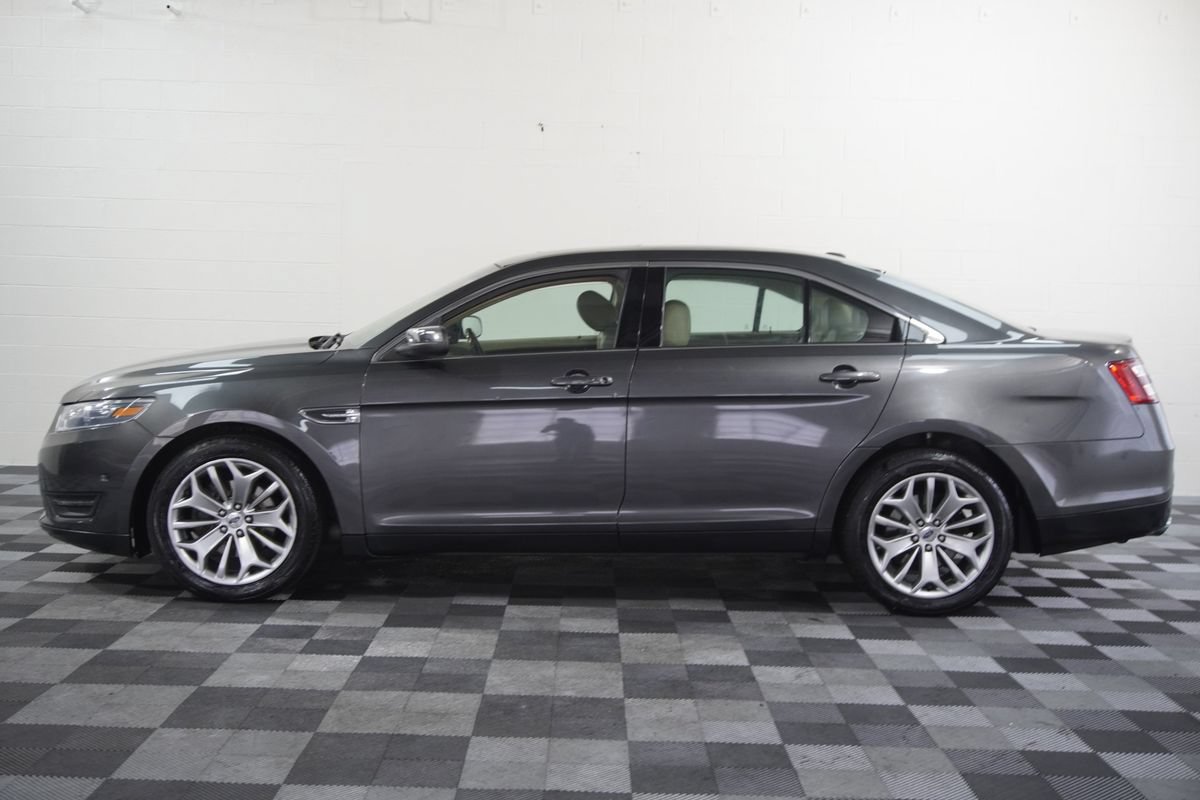 Used 2018 Ford Taurus Limited w/ Driver Assist Package AWD/4WD image 2