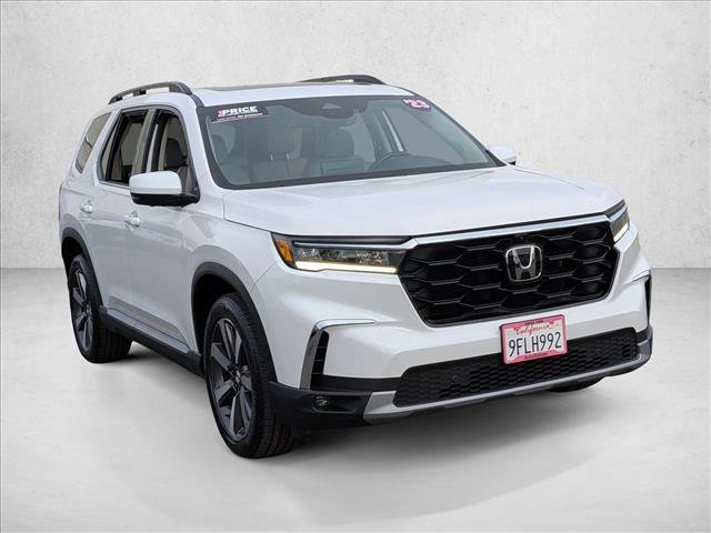 Certified 2023 Honda Pilot Elite image 3
