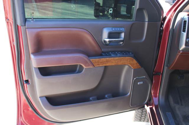 Used 2015 Chevrolet Silverado 1500 High Country w/ High Country Premium Package image 37