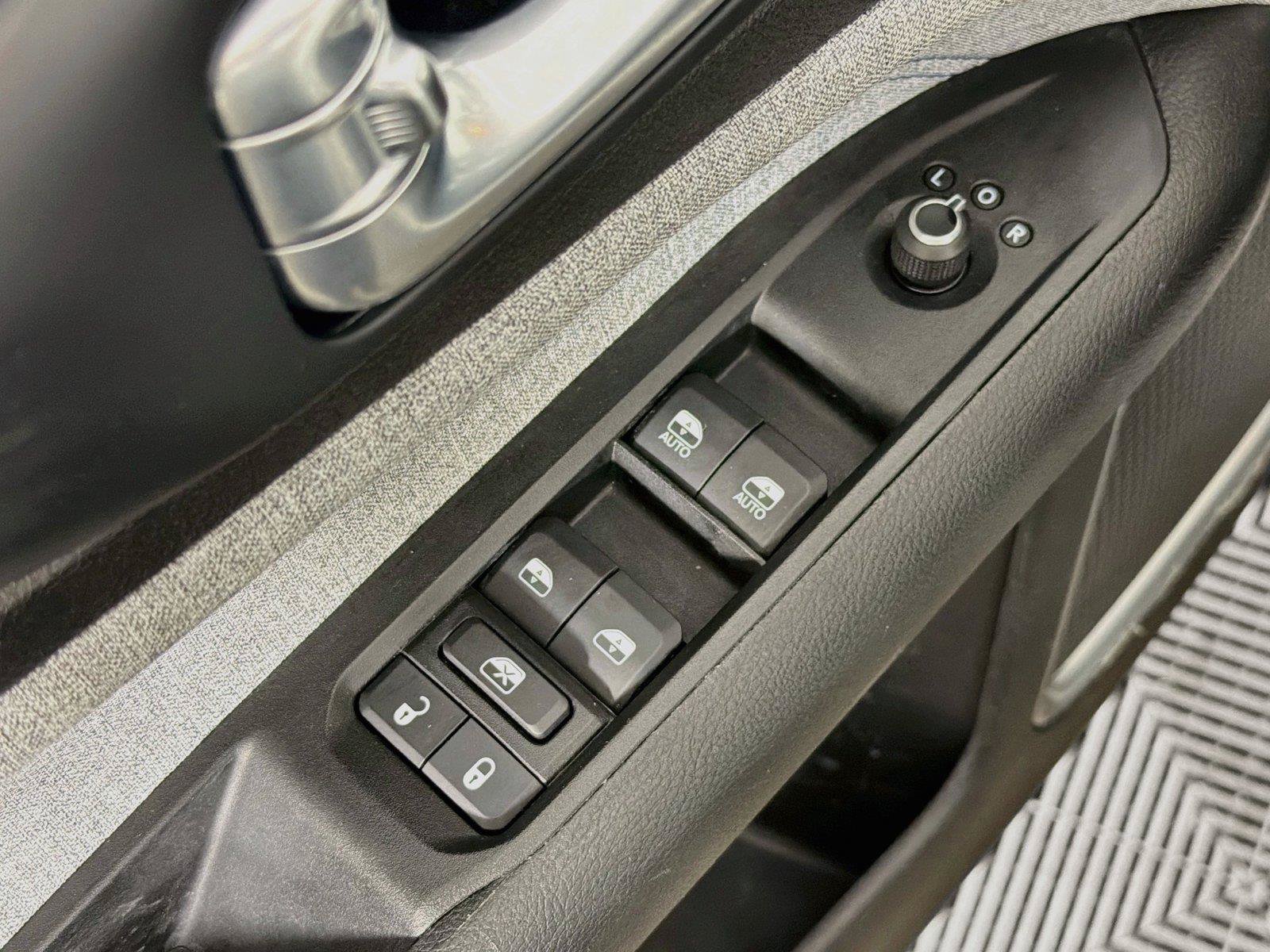 Used 2022 Jeep Compass Latitude AWD/4WD image 23