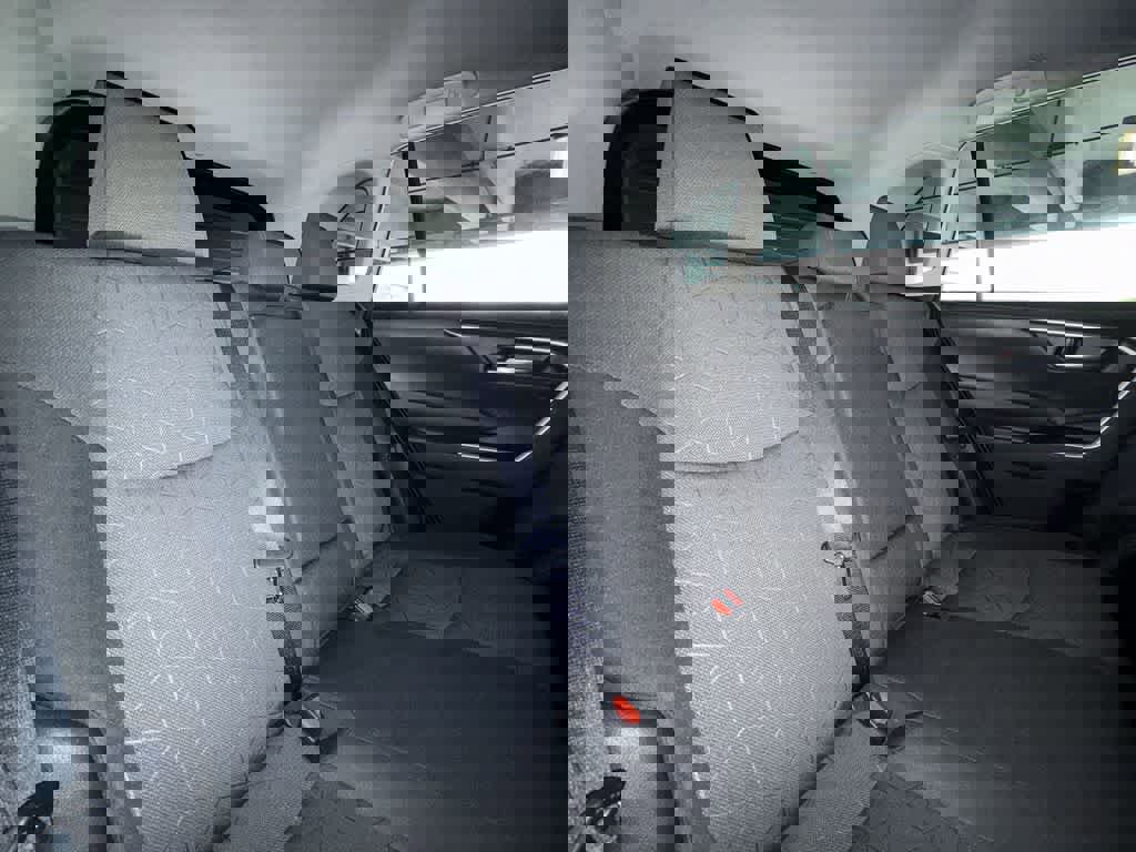 Used 2022 Toyota RAV4 XLE w/ Convenience Package image 26