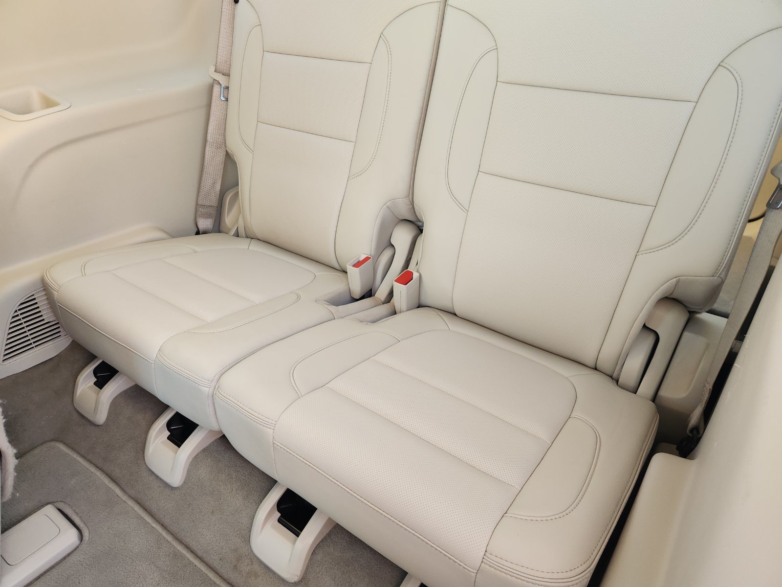 Used 2021 GMC Acadia Denali w/ Denali Technology Package FWD image 35