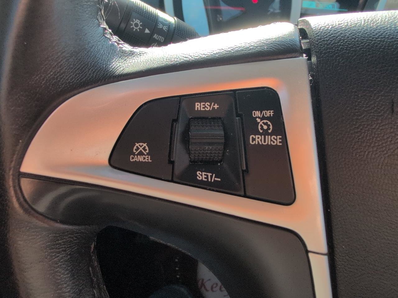 Used 2015 Chevrolet Equinox LT w/ Chrome Appearance Package AWD/4WD image 19