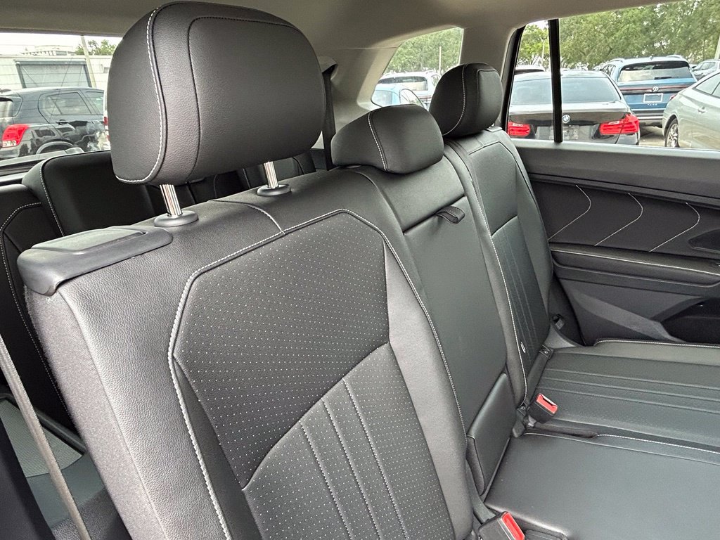 Certified 2023 Volkswagen Tiguan SE w/ Panoramic Sunroof Package FWD image 47