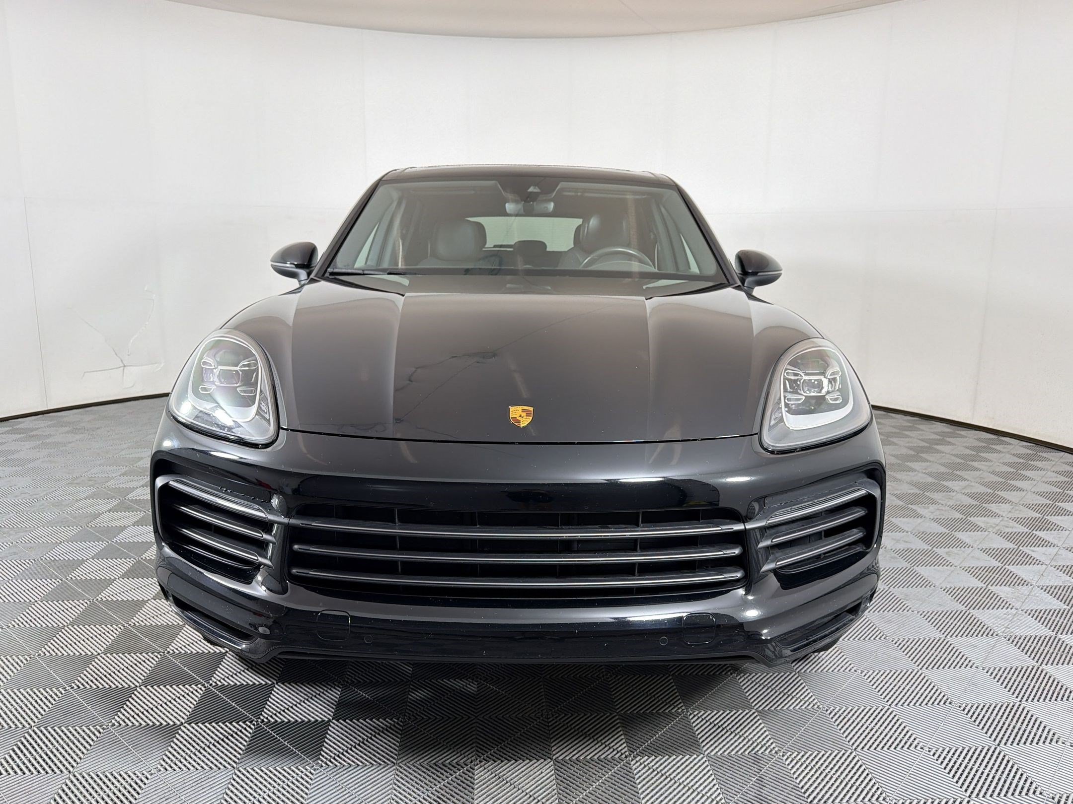 Used 2023 Porsche Cayenne Platinum Edition AWD/4WD image 6