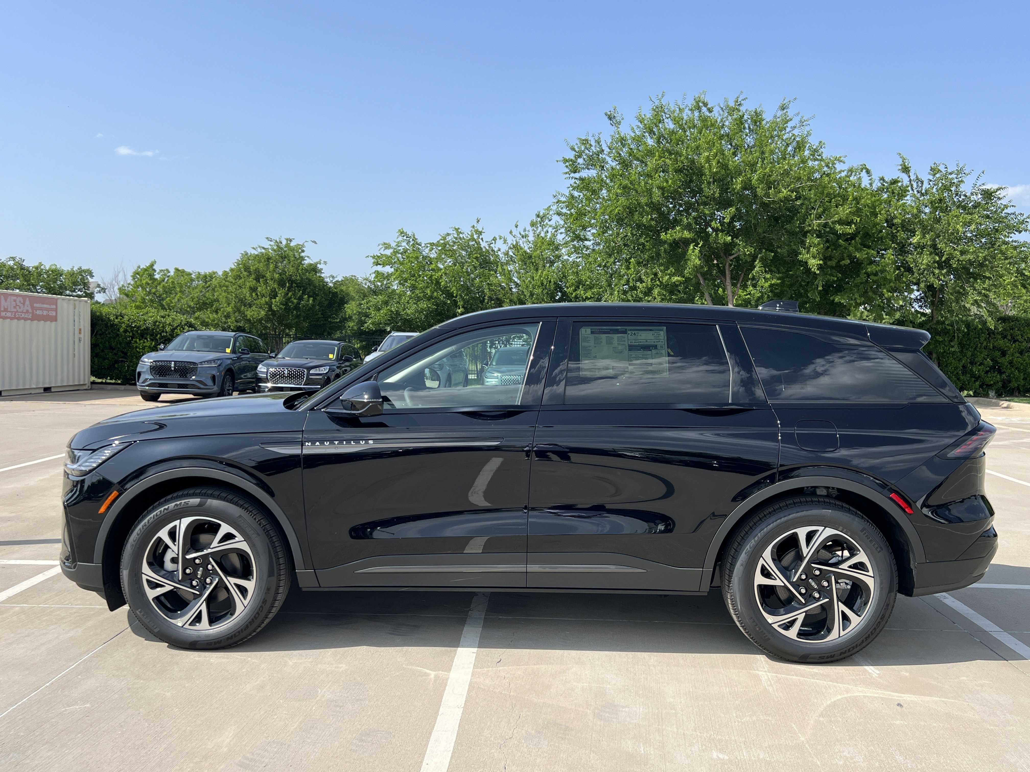 New 2026 Lincoln Nautilus Premier w/ Equipment Group 102A AWD/4WD image 4