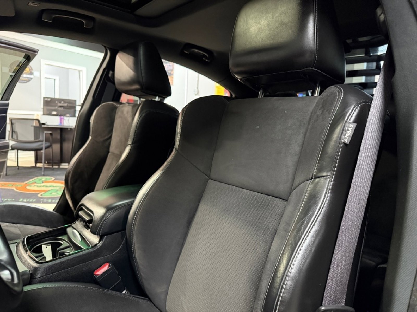 Used 2022 Dodge Charger R/T w/ Plus Group image 14